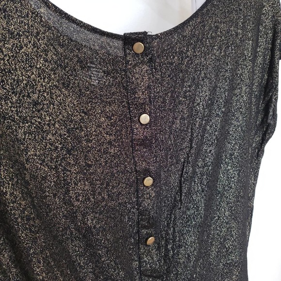 Jennifer Lopez Black and Gold Short Sleeve Top Sz S - Picture 2 of 5